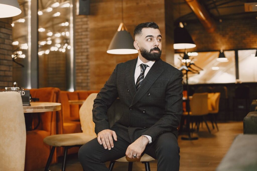 Bespoke Suits in Dubai: The Rise of Personalized Menswear